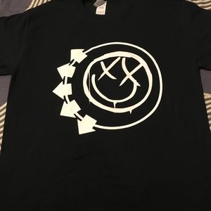 Blink-182 Smiley Logo T-shirt
